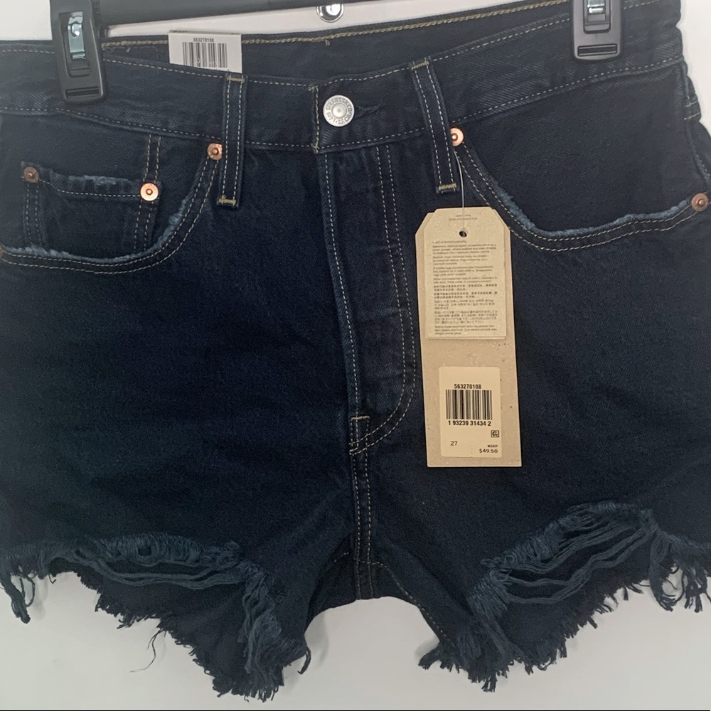 NWT dark jean shorts. Size 27 - Picture 2 of 3
